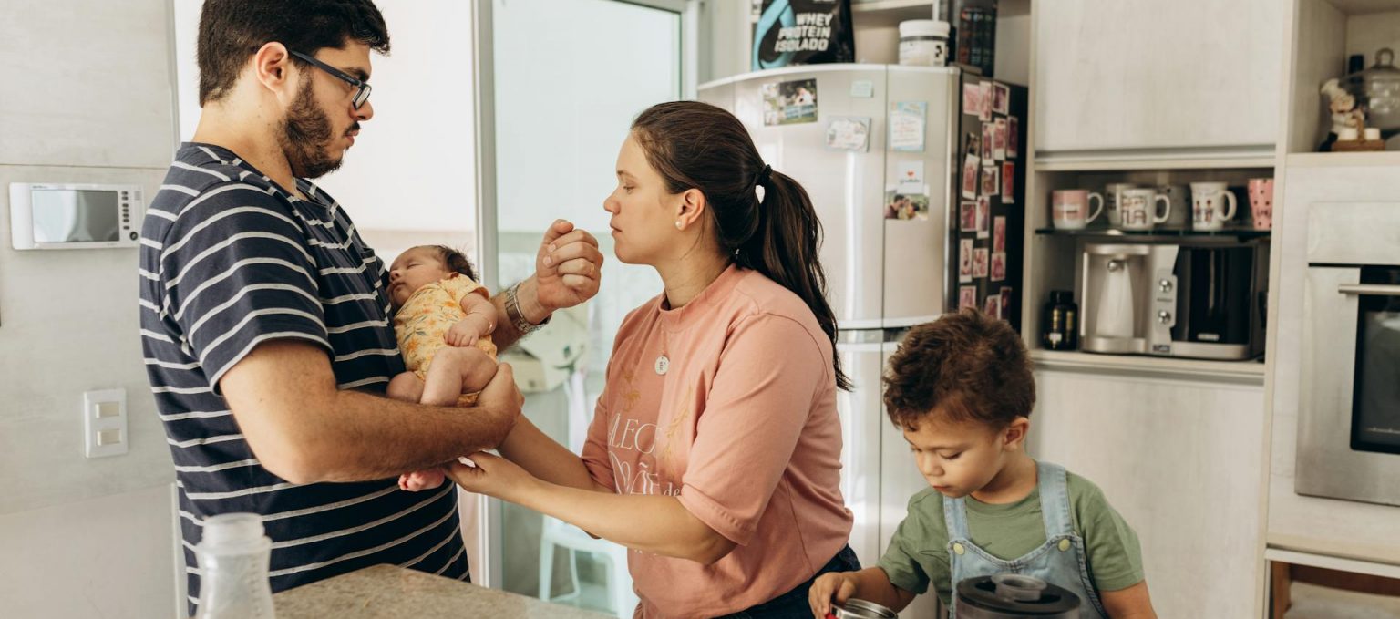 Todas las ayudas para familias 2026: cómo pedirlas - Tus Ayudas