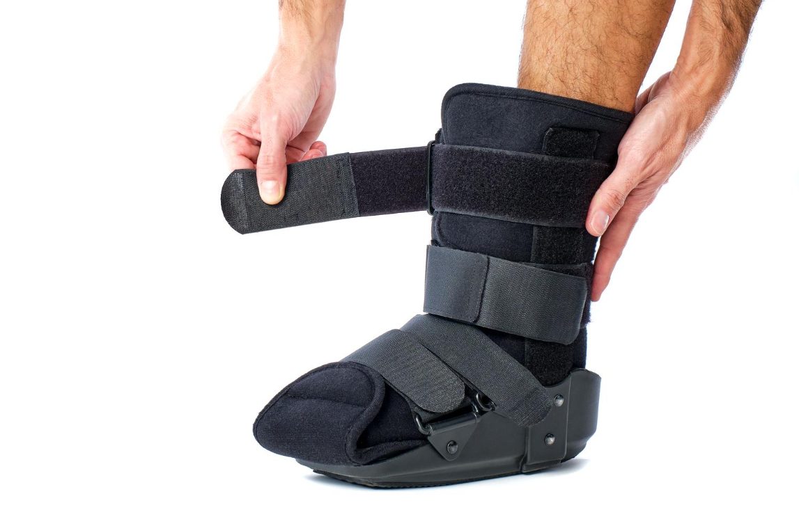 Bota walker Seguridad Social: guía para solicitarla y precios - Tus Ayudas